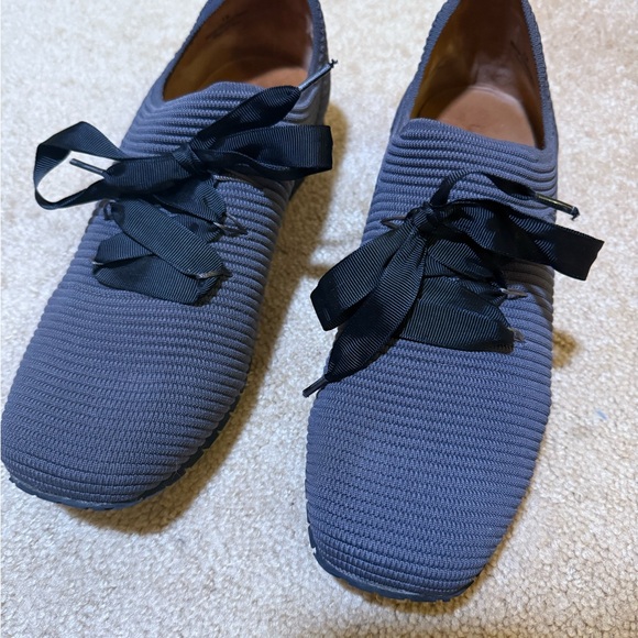 LAmourDesPieds Other - Men's Gray Loafers with Ribbon Detail